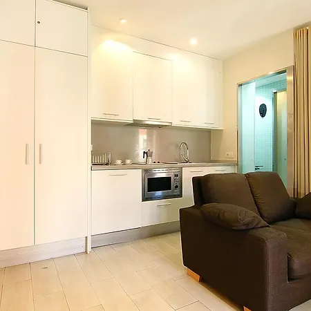 Classbedroom Barcelona Beach Apartments-2
